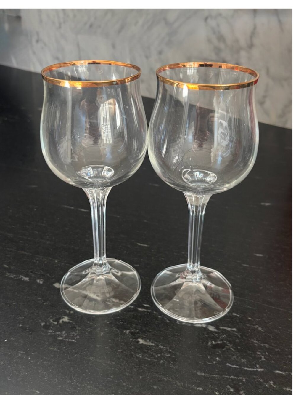 Geneva Bohemia Set of 2 Crystal Wine Glasses 14k Gold Rim Band 9 oz EUC
